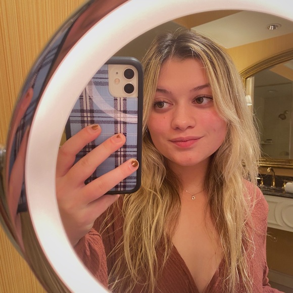 Meet your Posher, Genevieve - Picture 10 of 11